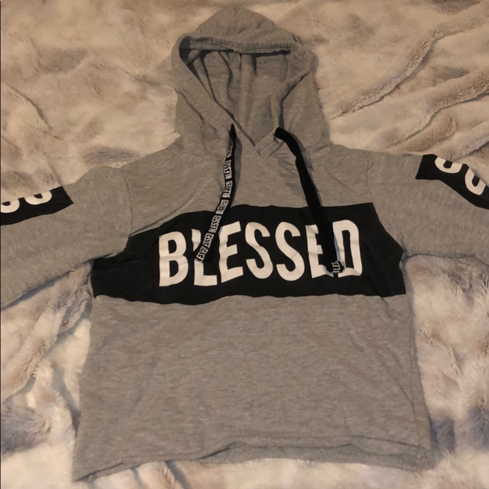 Long sleeve crop top with hood brand ON FIRE